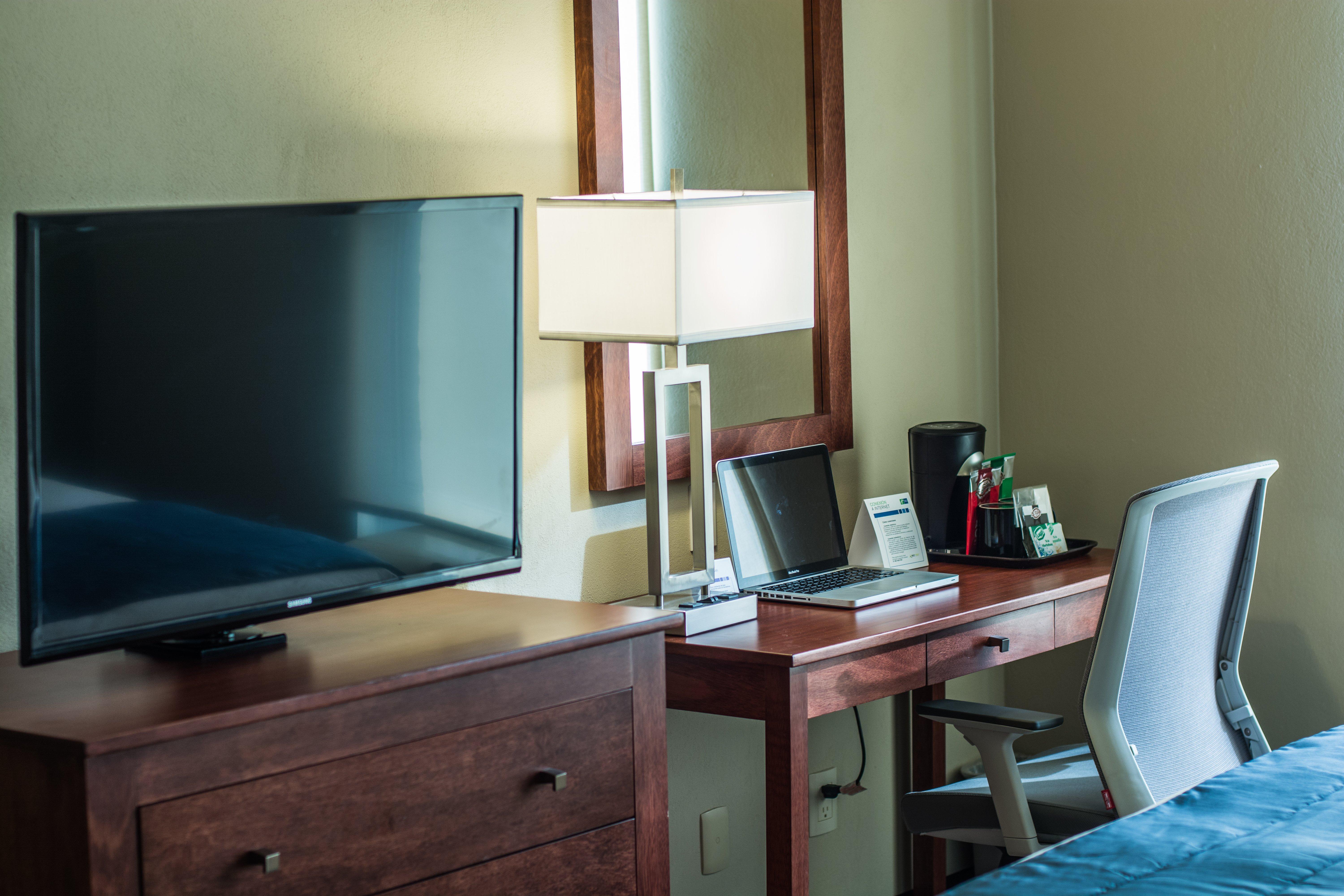 Holiday Inn Express Guadalajara Aeropuerto By Ihg Las Pintas Dış mekan fotoğraf
