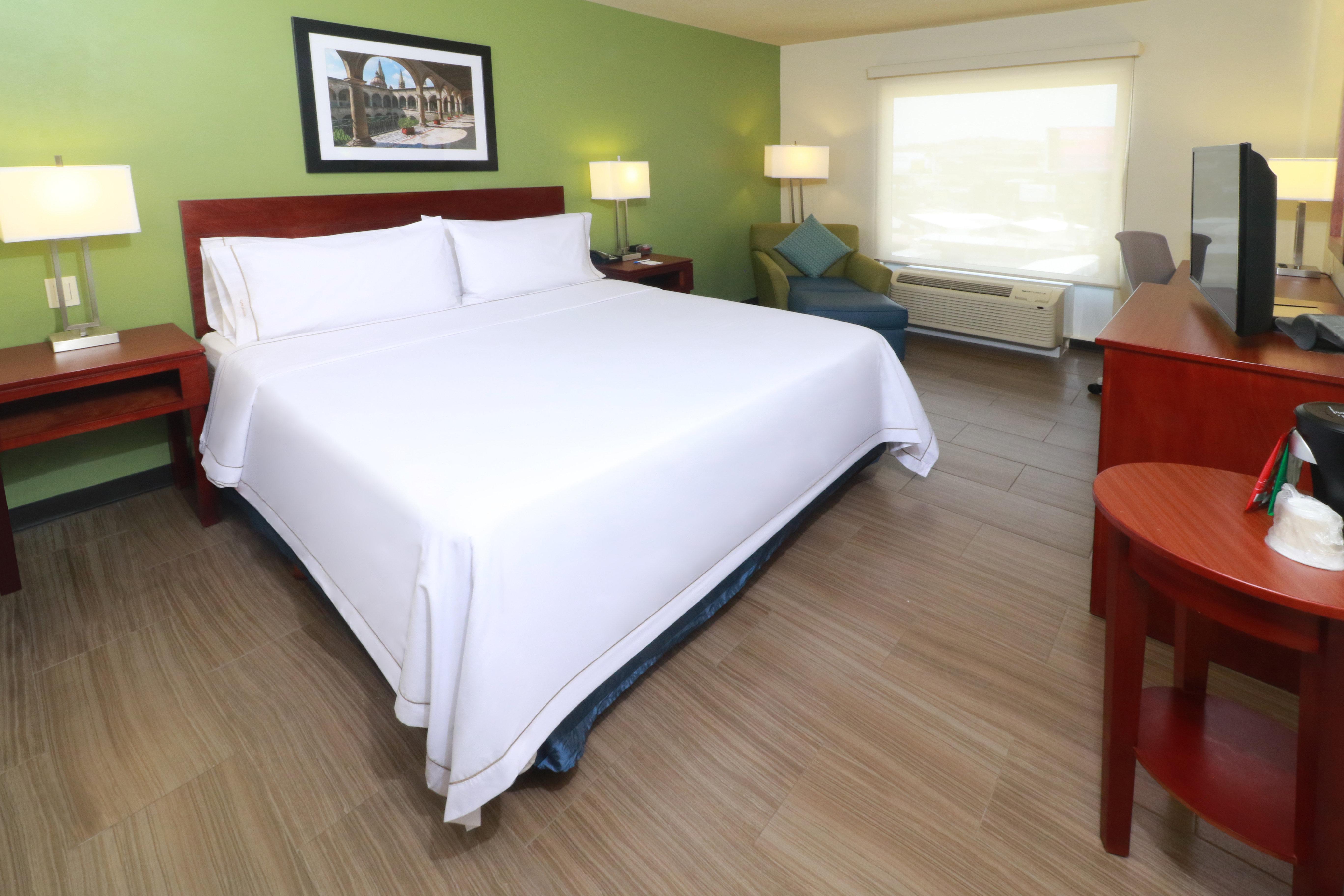 Holiday Inn Express Guadalajara Aeropuerto By Ihg Las Pintas Dış mekan fotoğraf