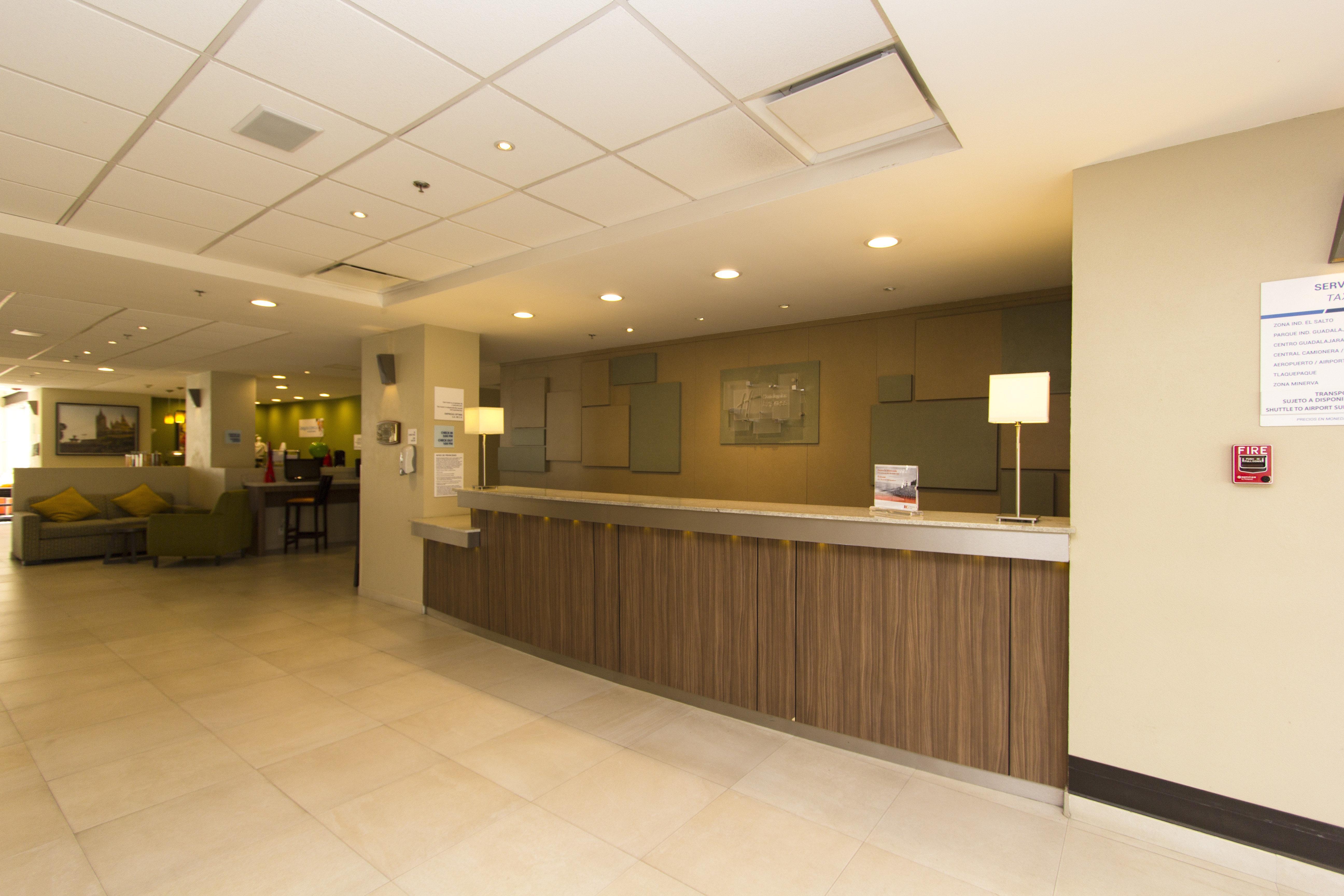 Holiday Inn Express Guadalajara Aeropuerto By Ihg Las Pintas Dış mekan fotoğraf