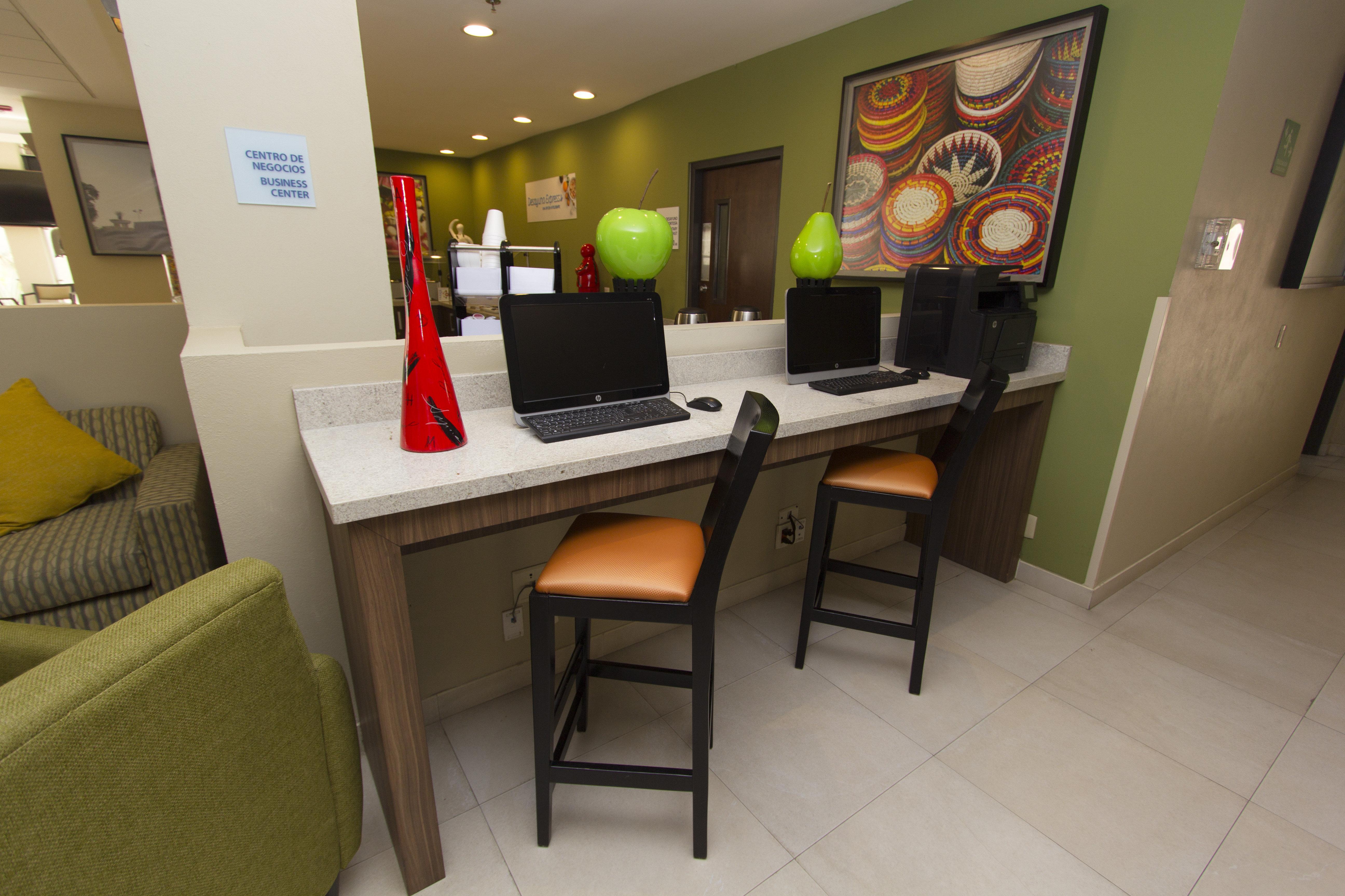 Holiday Inn Express Guadalajara Aeropuerto By Ihg Las Pintas Dış mekan fotoğraf