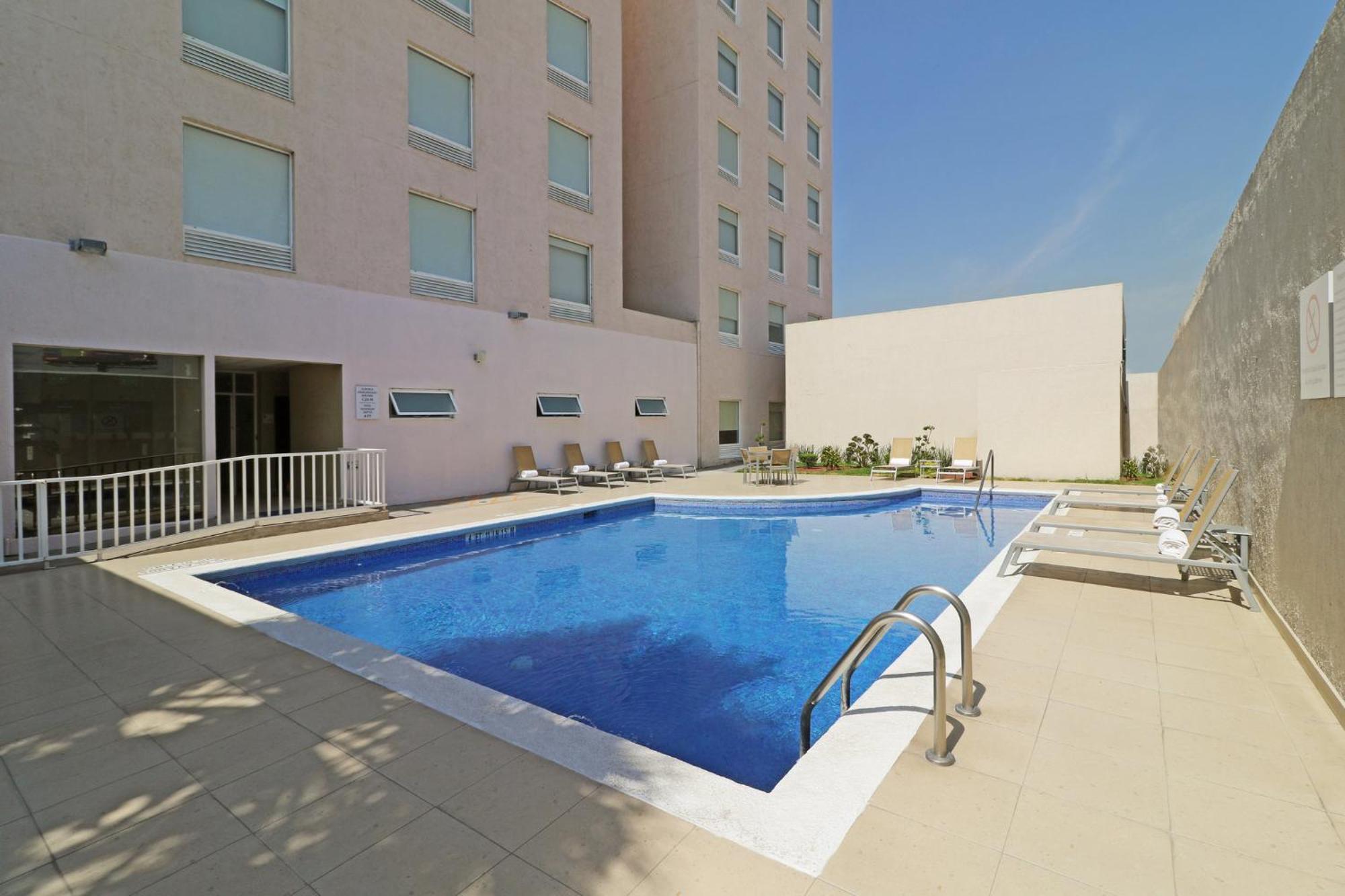 Holiday Inn Express Guadalajara Aeropuerto By Ihg Las Pintas Dış mekan fotoğraf