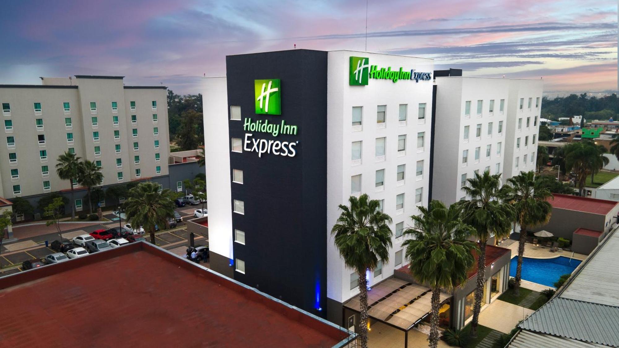 Holiday Inn Express Guadalajara Aeropuerto By Ihg Las Pintas Dış mekan fotoğraf