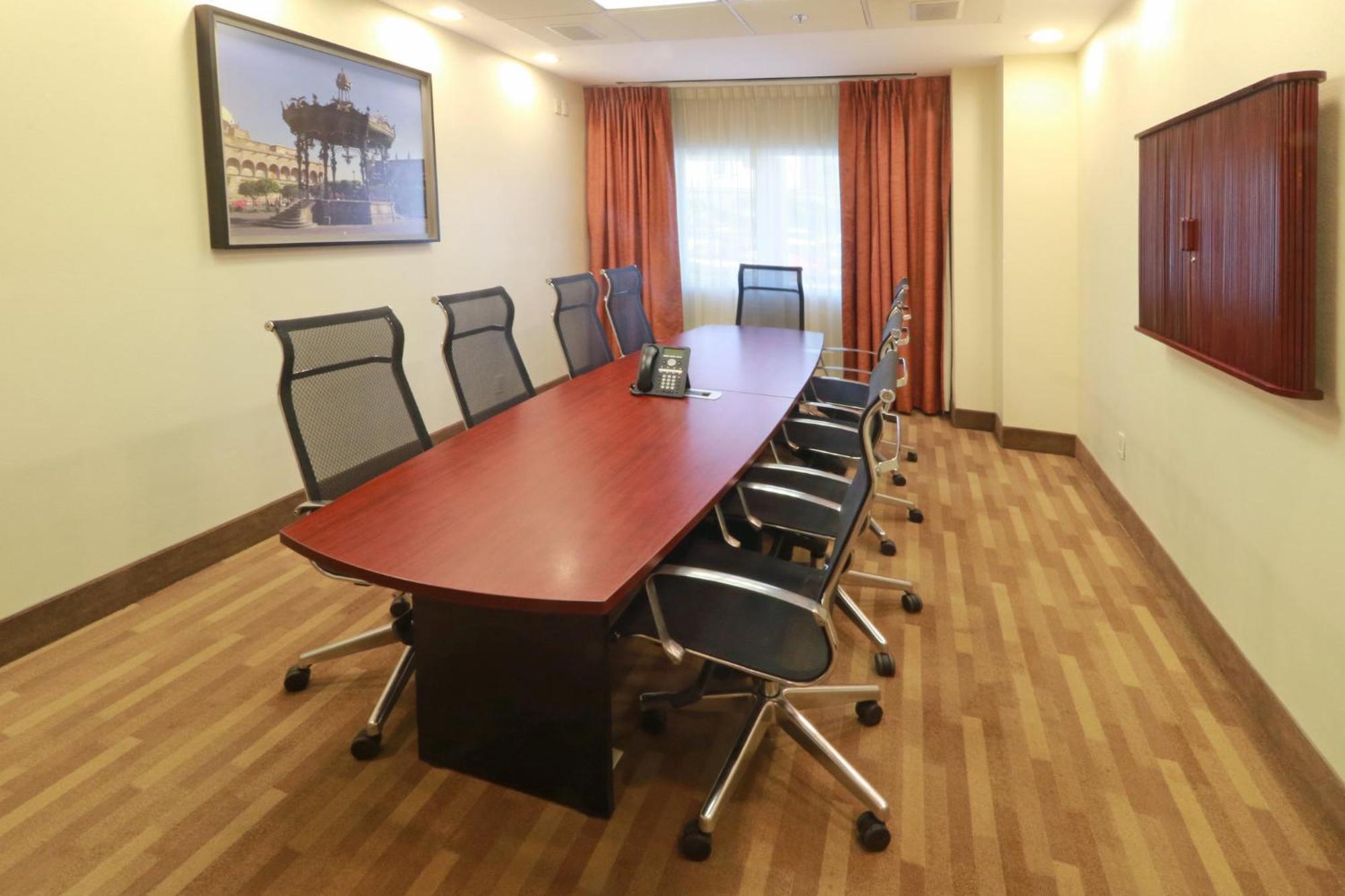 Holiday Inn Express Guadalajara Aeropuerto By Ihg Las Pintas Dış mekan fotoğraf