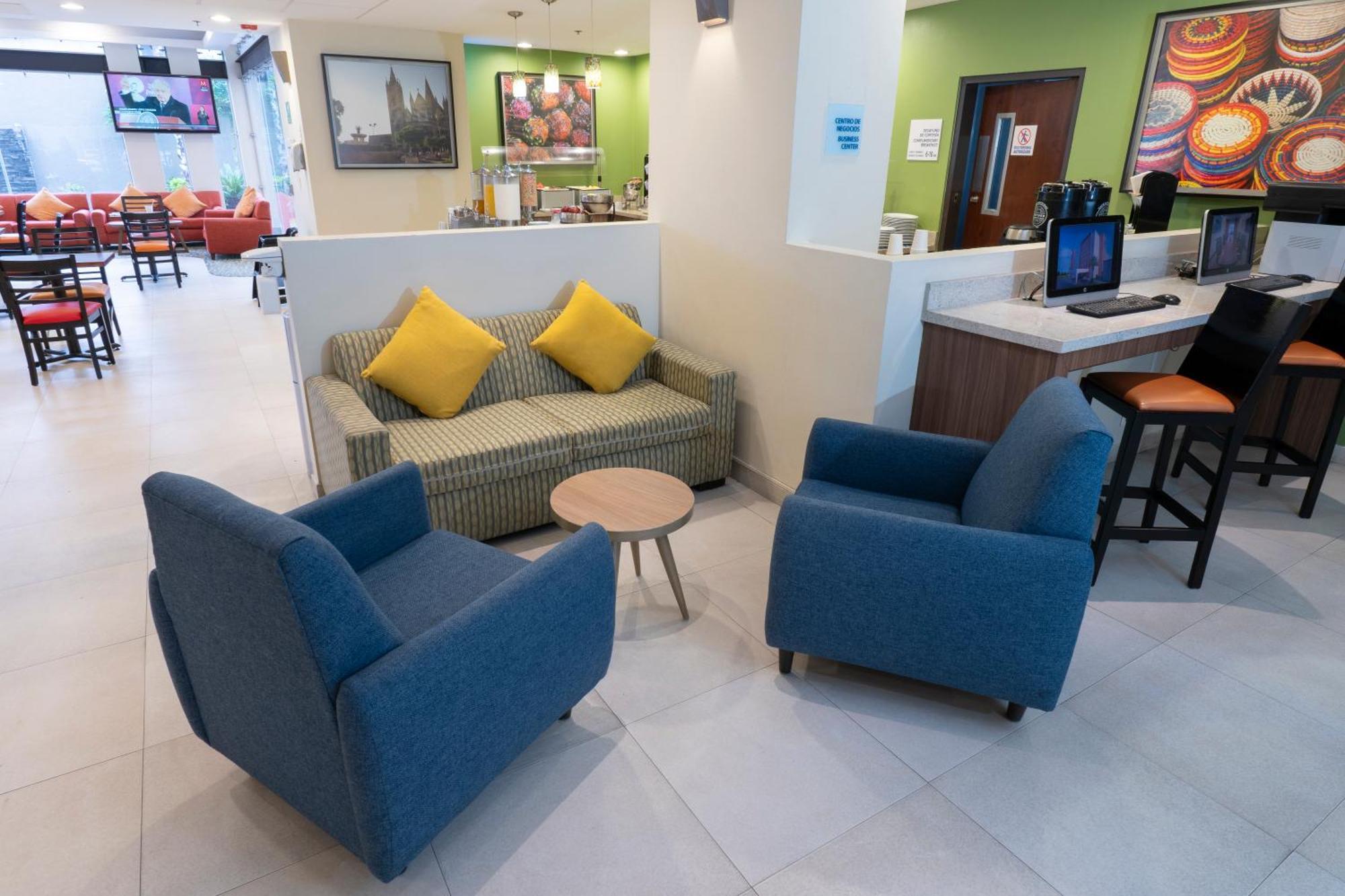 Holiday Inn Express Guadalajara Aeropuerto By Ihg Las Pintas Dış mekan fotoğraf