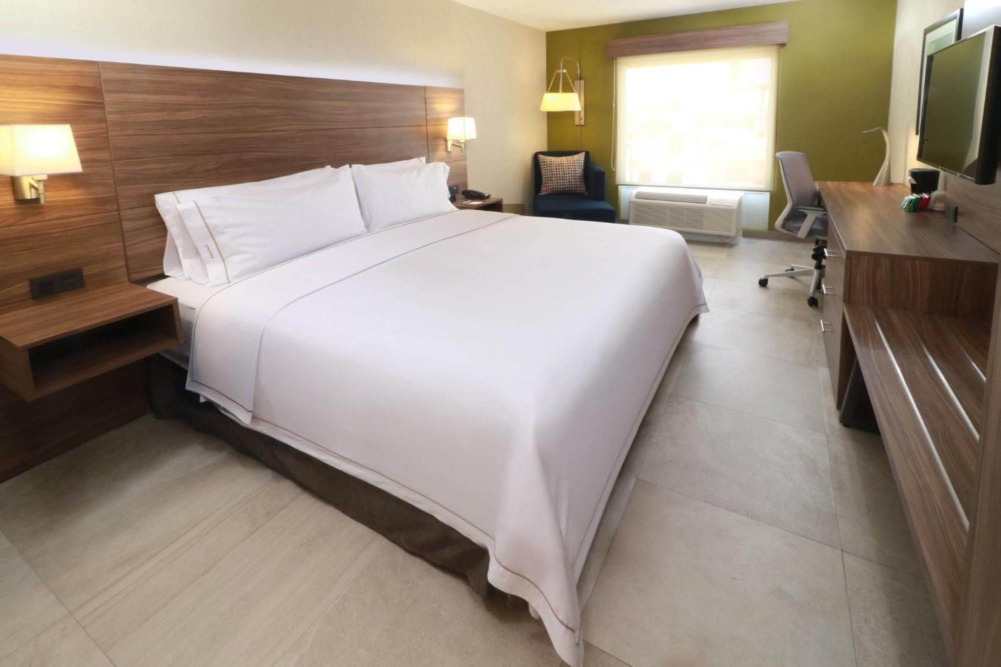 Holiday Inn Express Guadalajara Aeropuerto By Ihg Las Pintas Dış mekan fotoğraf